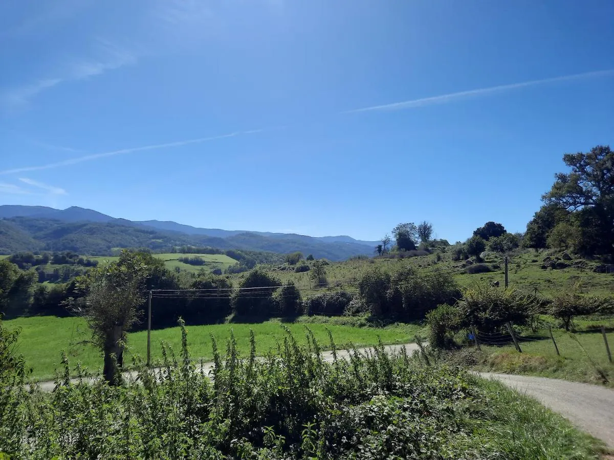 Chez Line Et Pierre: Appartement Spacieux, Lumineux Et Equipe La Bastide-de-Sérou